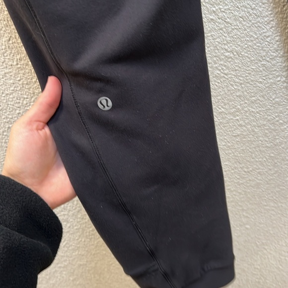 Lululemon base runner pant Wee stripe black heathered black/ blk sz 6 - Picture 8 of 8